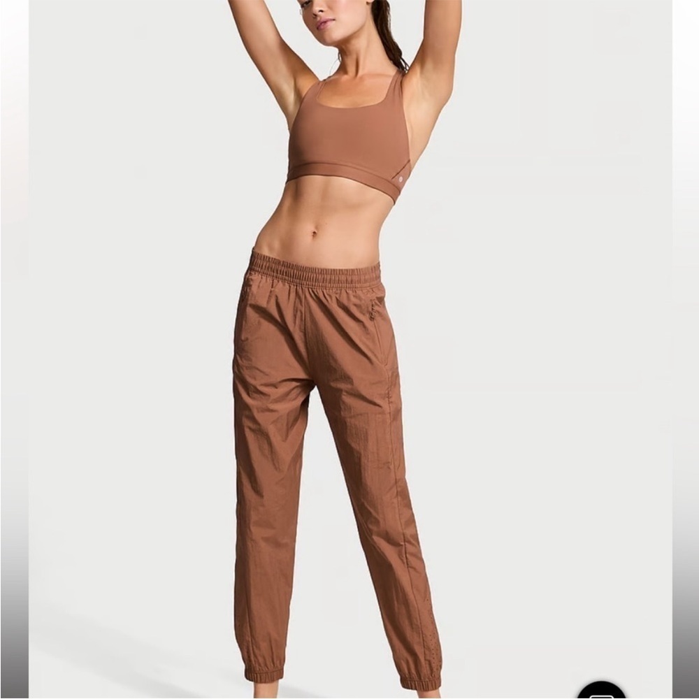 NWOT Victoria Secret Parachute Weekend Jogger Sz Small Caramel Lightweight Nylon